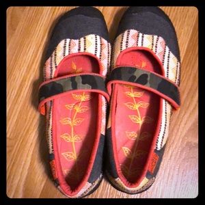 Keen Sierra Mary Jane- Calico/Army strap